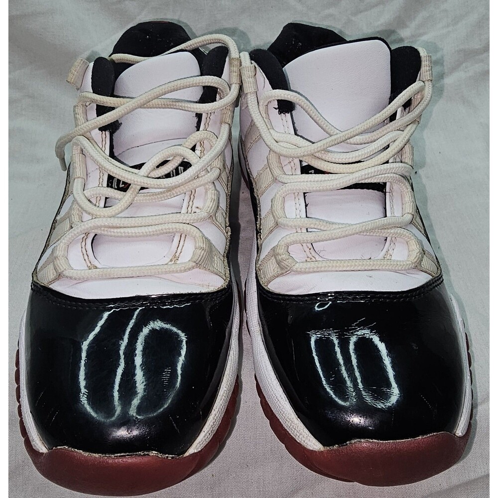 Nike Air Jordan 11 Retro Low “Bred” – Youth Size 4.5Y (528896-160)